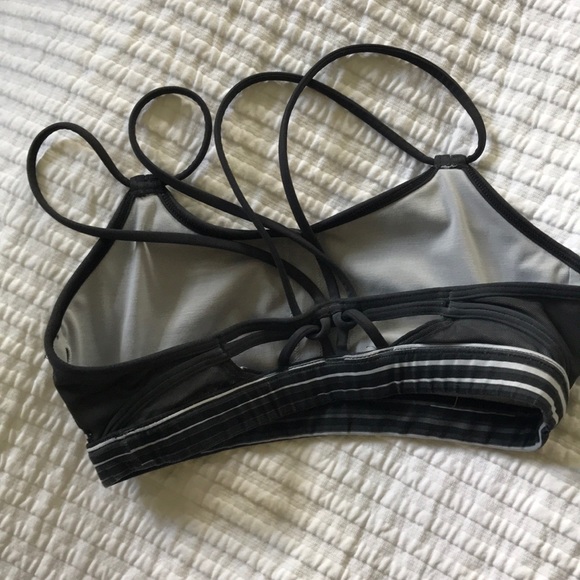 lululemon athletica Make A Move Bra - Picture 2 of 4